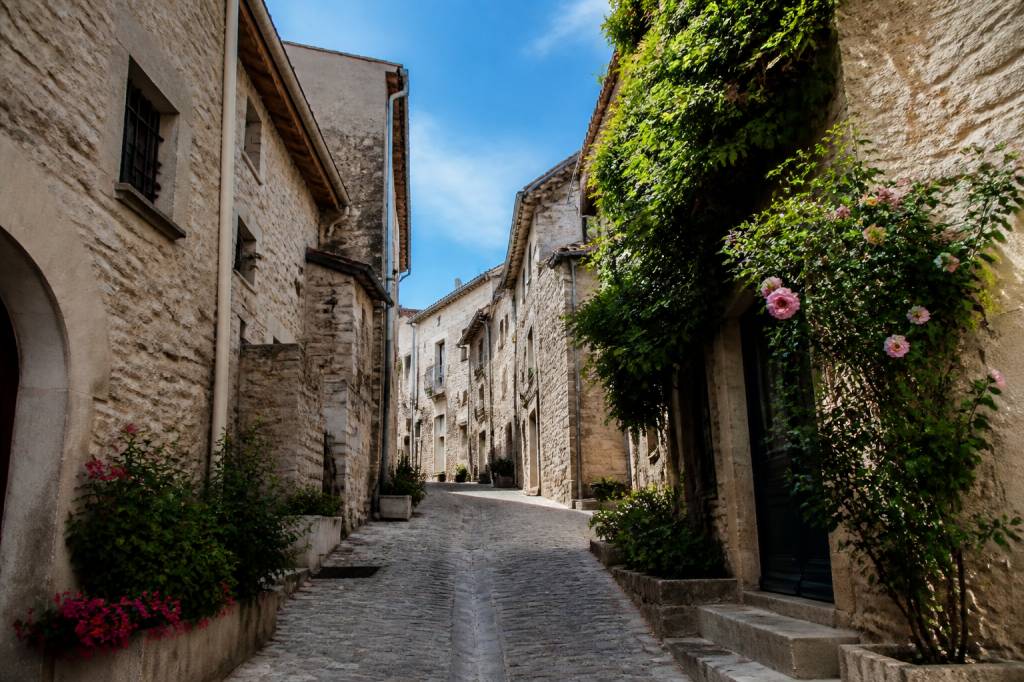 Beaux villages autour de Marseillan : escapades à ne pas manquer